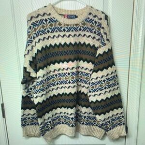 Chaps Men's Cream and Green Patterned Crewneck Sweater